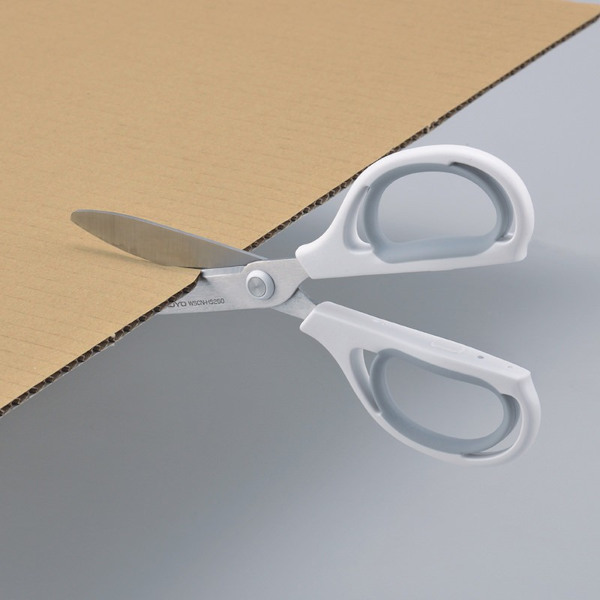 2. Leichtgängige & nicht-haftende Schere mit ergonomischen Luftpolstergriffen