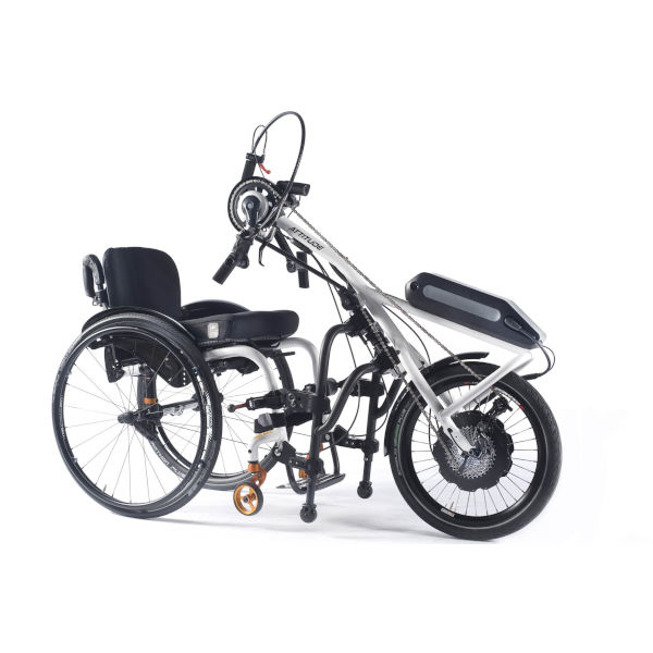 2. Empulse Attitude Hybrid am Rollstuhl