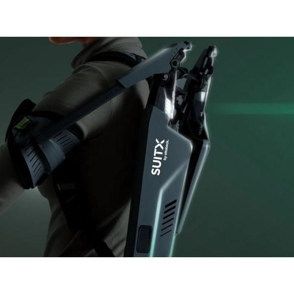 2. SuitX IX Shoulder Air getragen