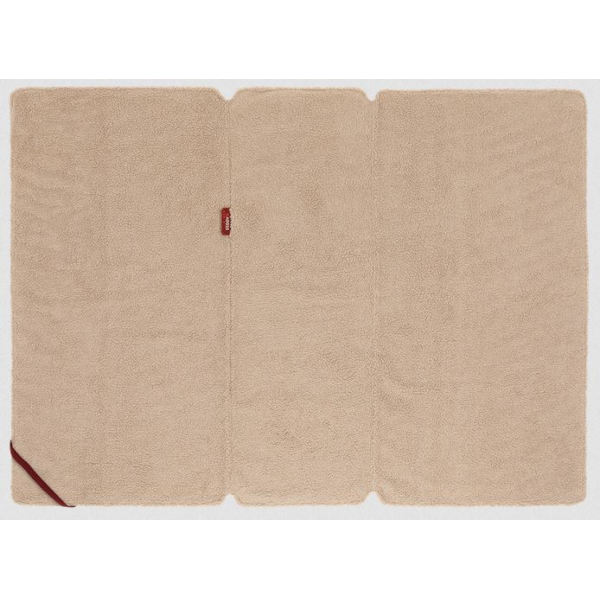 4. Huge Hug Wollig Beige